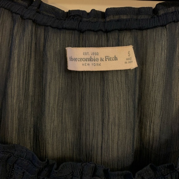 A&F Sheer Top - Picture 5 of 5